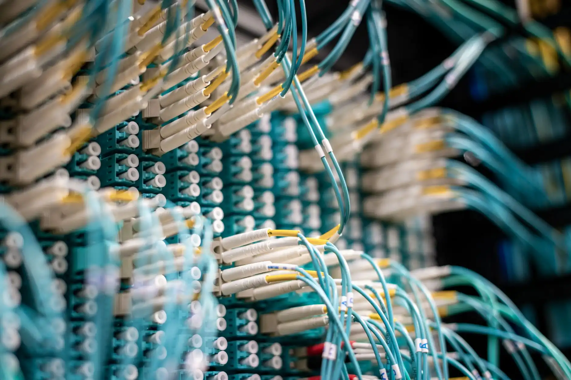 2025运动户外面料技术趋势与功能性服装设计应用解析