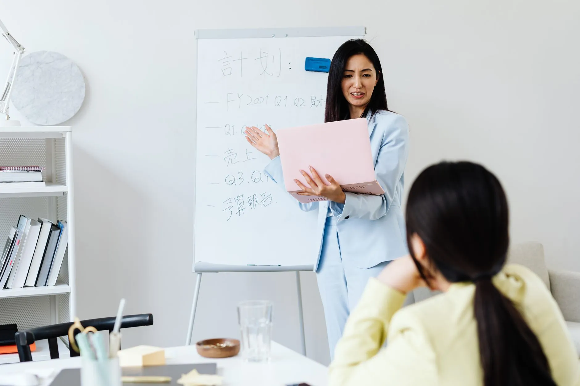 运动户外装备面料科技解析：功能性面料如何提升健身服饰穿着体验