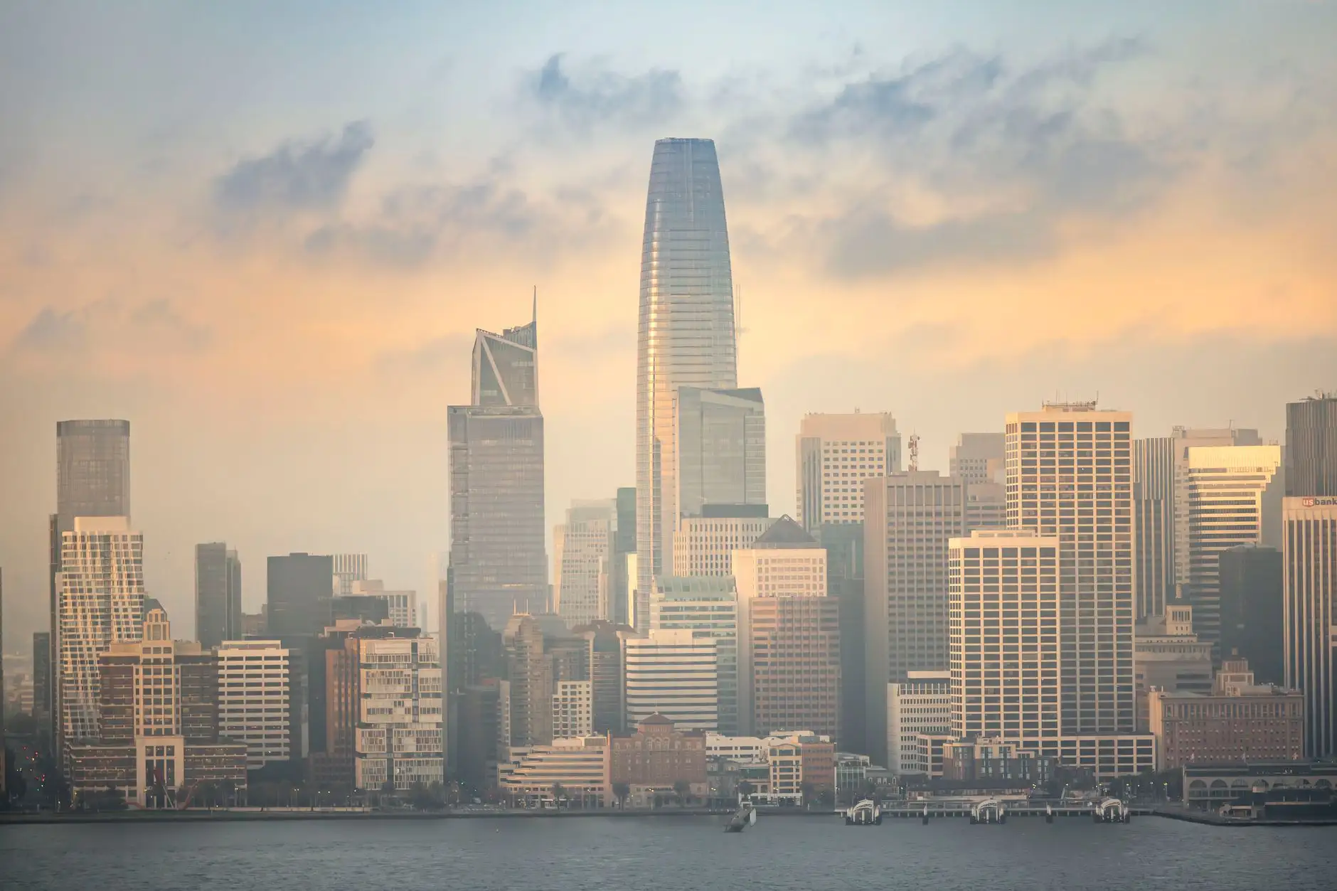 2025年运动户外面料技术新突破：透气与保暖性能的平衡设计