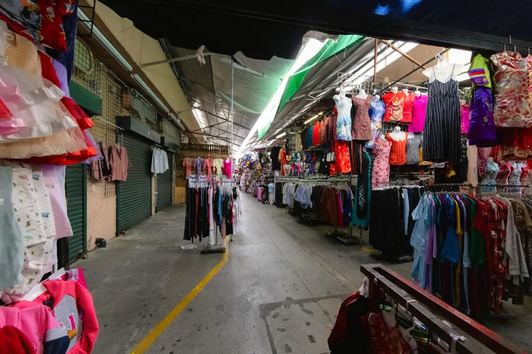 重庆运动户外装备选购指南：千娱音服装店解析健身服饰功能设计要点